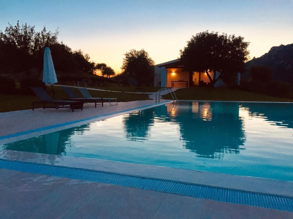 קוניאנה Villa Alba Esclusiva Villa Con Piscina A Sfioro E Vista Mozzafiato Sul Mare מראה חיצוני תמונה